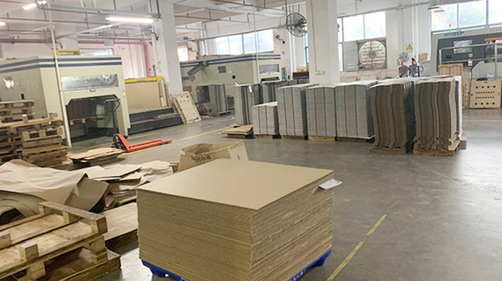 采用多層環保面板